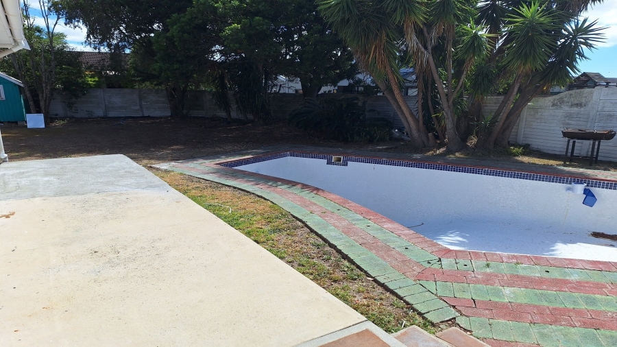 4 Bedroom Property for Sale in Brymore Eastern Cape